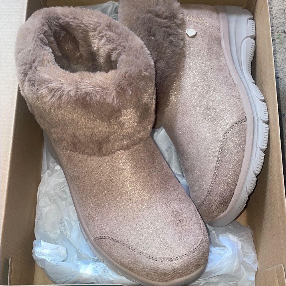 Skechers Tan and Gold Ankle Boots with Plush Lining
